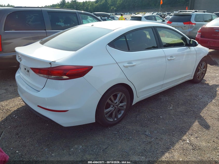 2017 HYUNDAI ELANTRA auction photo 4