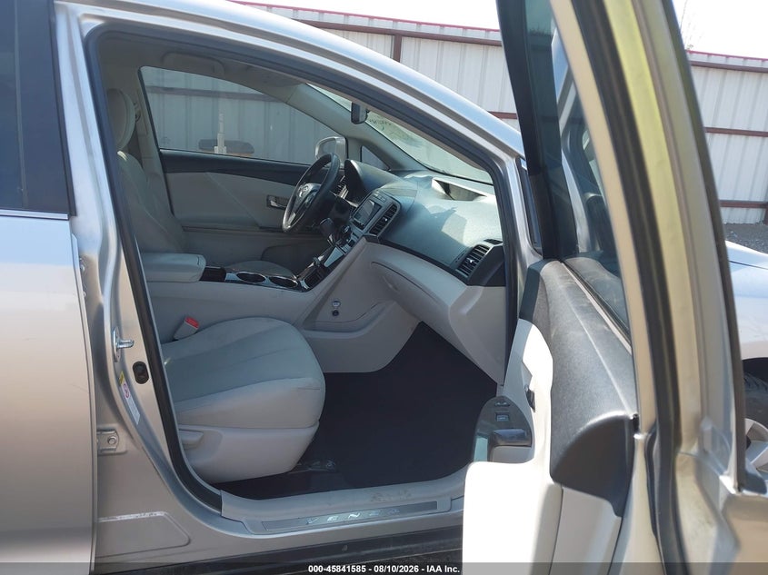 2013 TOYOTA VENZA auction photo 5