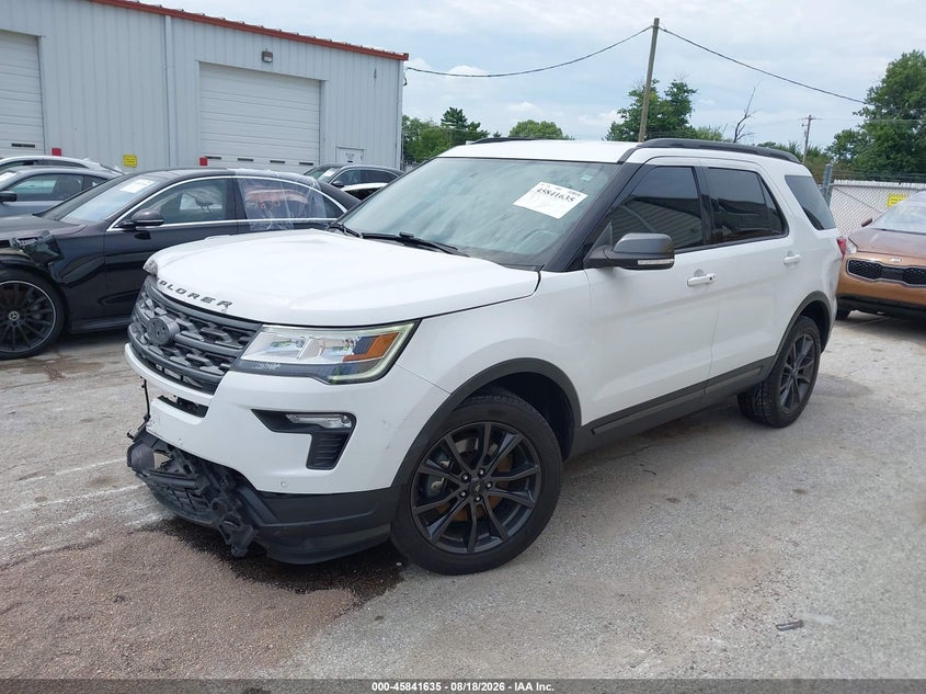 2018 Ford Explorer, Right Front, IAAI, VIN 1FM5K8D83JGA77772 — photo 2