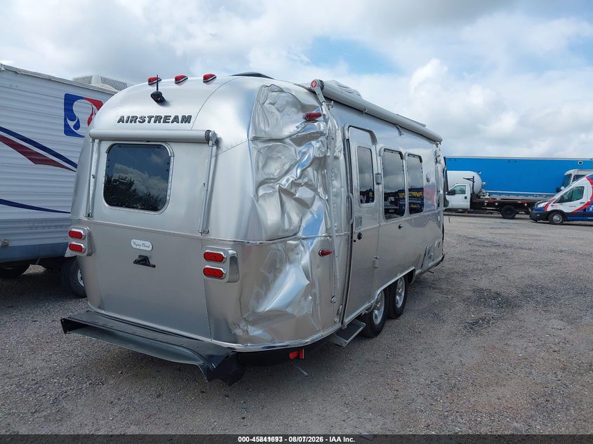 2021 AIRSTREAM 23 auction photo 4