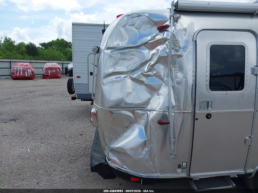 2021 AIRSTREAM 23 auction photo 6