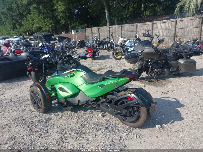 2013 CAN-AM SPYDER ROADSTER auction photo 3