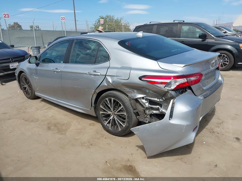 Vin: 4t1g11ak7lu955680, lot: 46340784, toyota camry se 20203