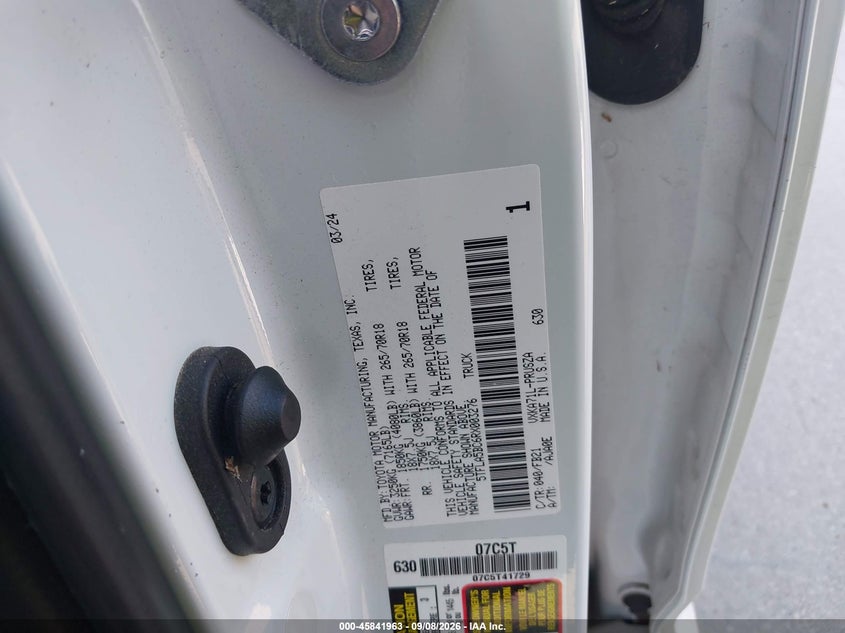 TOYOTA TUNDRA - zdjęcie 9