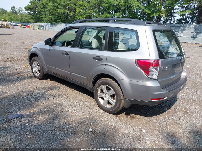 2011 SUBARU FORESTER auction photo 3