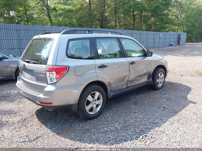 2011 SUBARU FORESTER auction photo 4