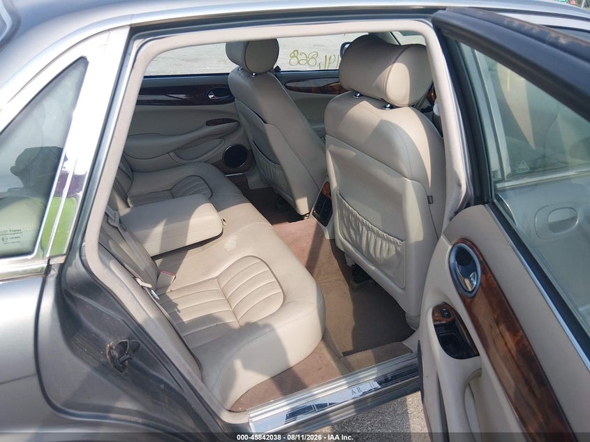 2002 JAGUAR XJ8 auction photo 8