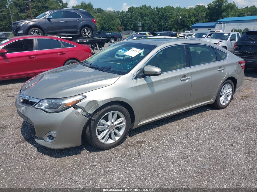 2013 TOYOTA AVALON auction photo 2
