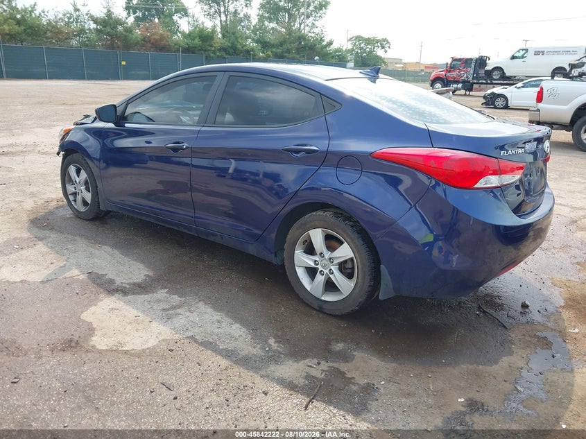 2013 HYUNDAI ELANTRA auction photo 3