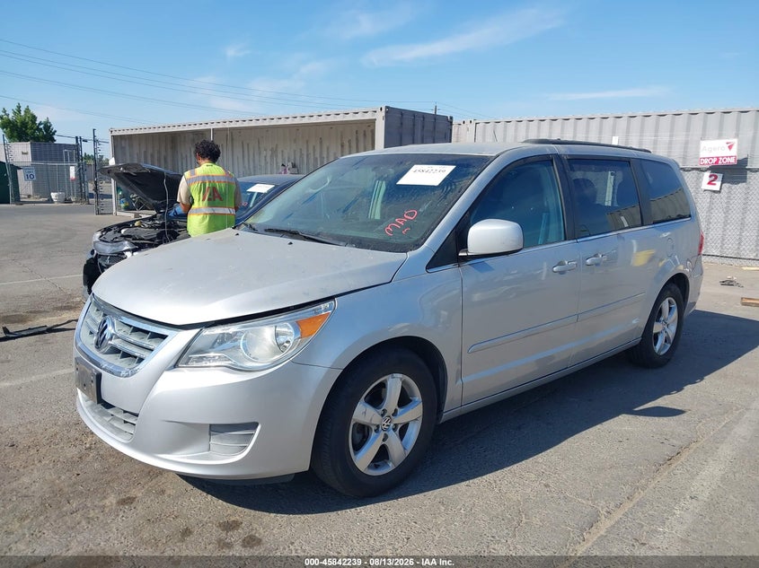 2011 VOLKSWAGEN ROUTAN — zdjęcie 2
