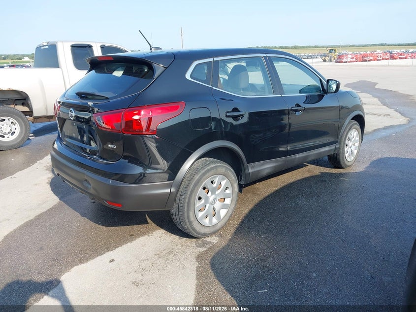 2019 NISSAN ROGUE SPORT auction photo 4