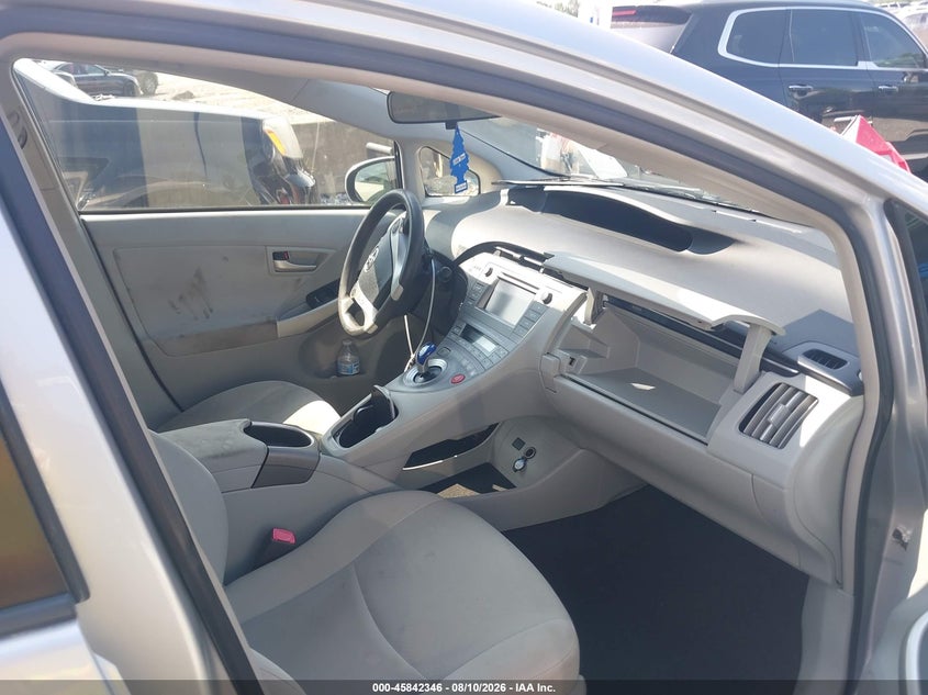 2013 TOYOTA PRIUS auction photo 5