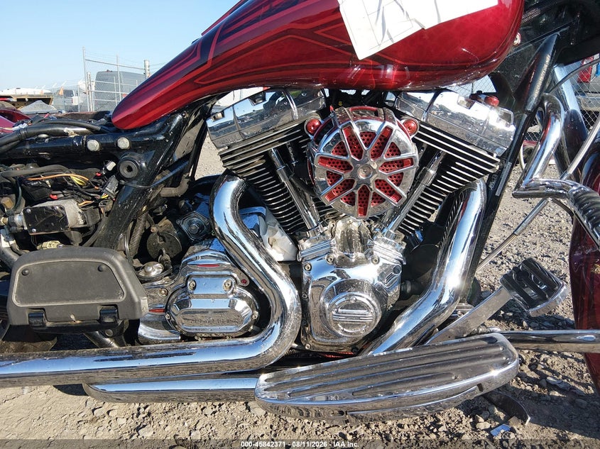 HARLEY-DAVIDSON FLHTCU 2010