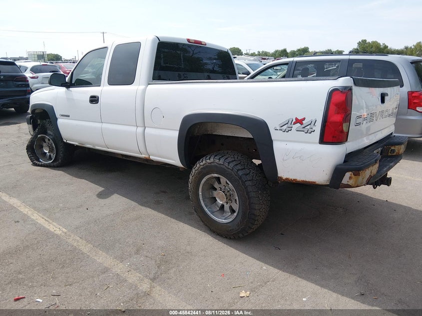 2005 CHEVROLET SILVERADO 2500HD auction photo 3
