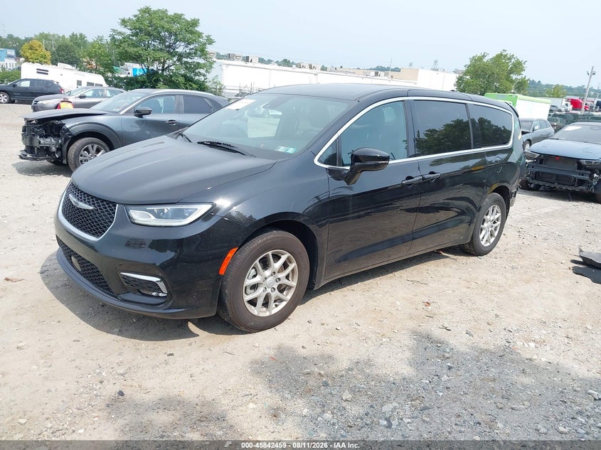 2025 Chrysler Pacifica, Rear, IAAI, VIN 2C4RC1BG4SR574625 — photo 2