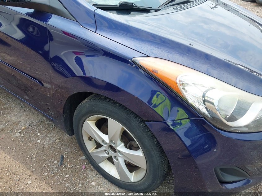 2013 HYUNDAI ELANTRA auction photo 6