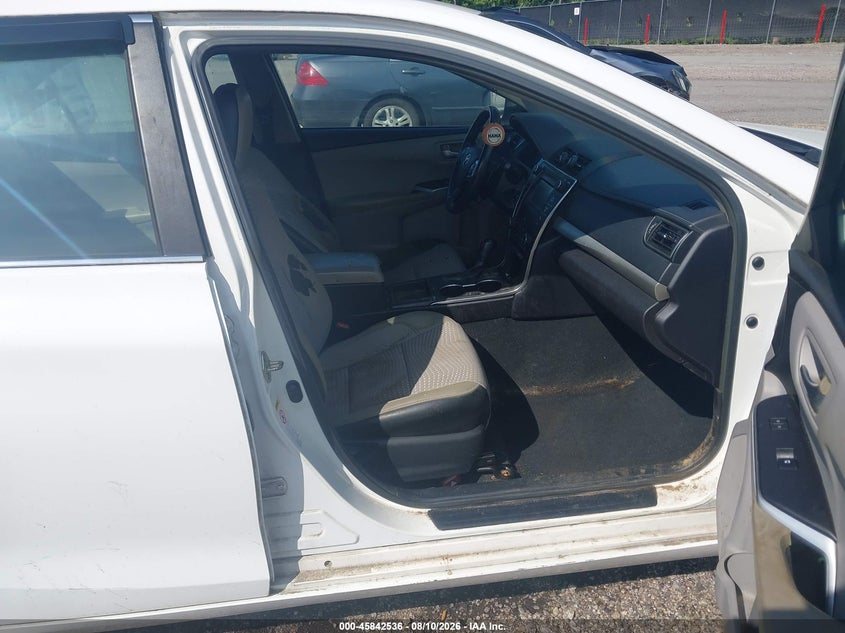 TOYOTA CAMRY - zdjęcie 5