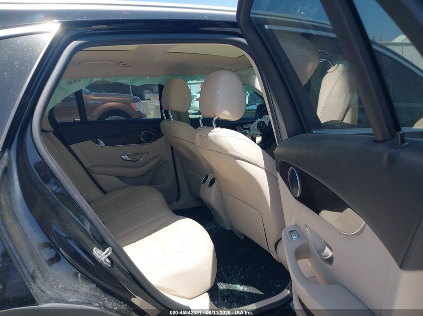 2019 MERCEDES-BENZ GLC 300 - zdjęcie 8