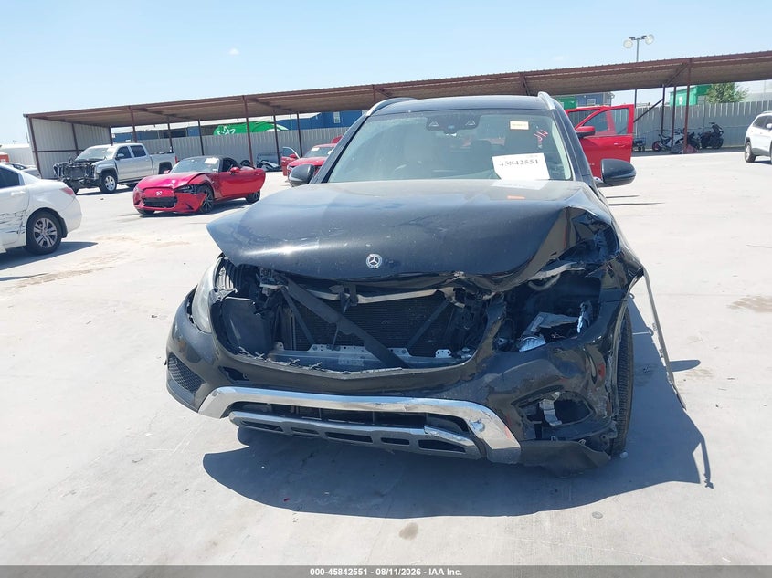 2019 MERCEDES-BENZ GLC 300 auction photo 6