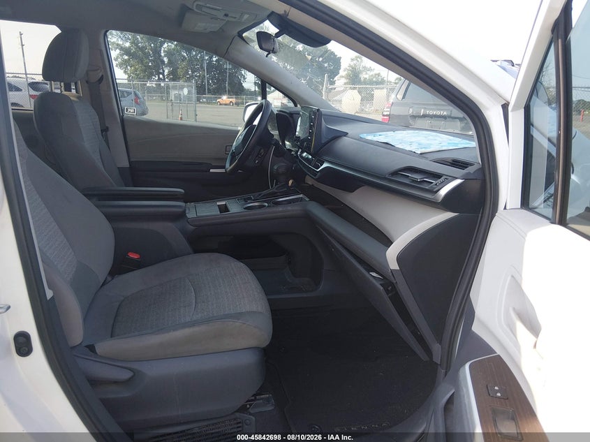 TOYOTA SIENNA 2021 VIN 5TDKRKEC2MS007564