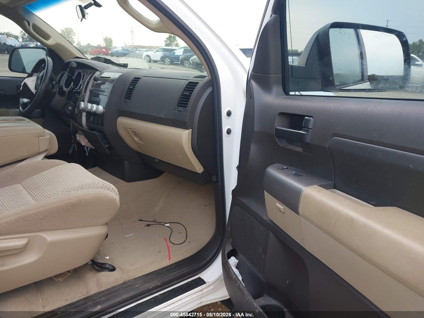 2010 TOYOTA TUNDRA auction photo 5