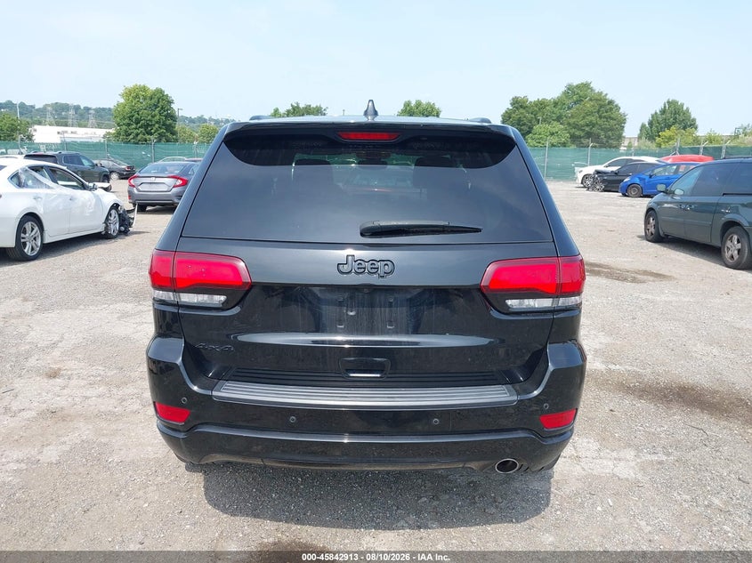 JEEP GRAND CHEROKEE - zdjęcie 16