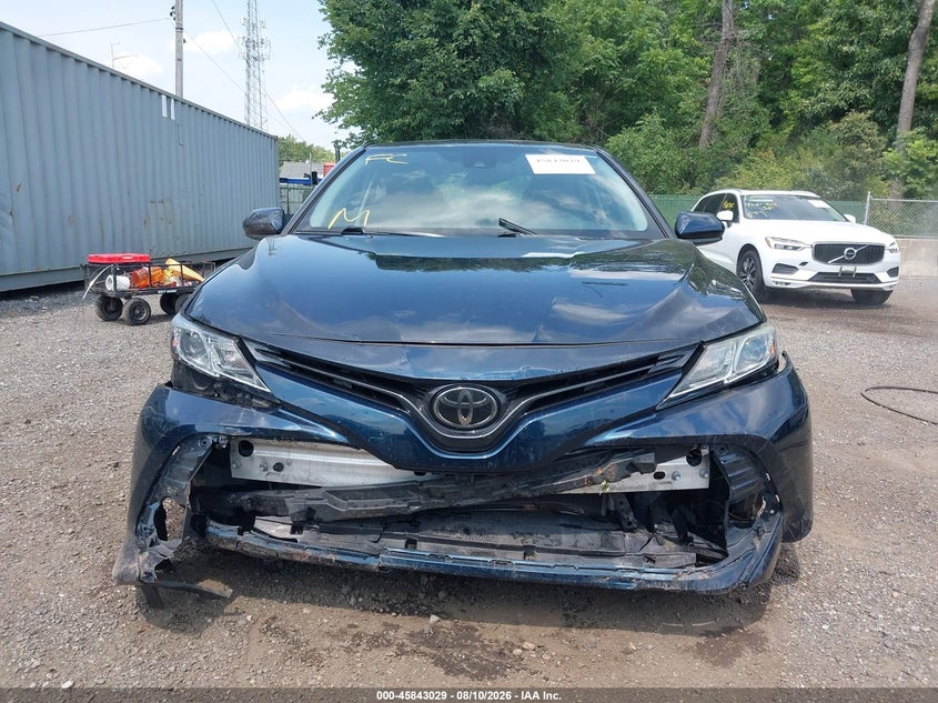 TOYOTA CAMRY - zdjęcie 13