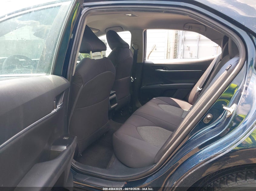 TOYOTA CAMRY - zdjęcie 8