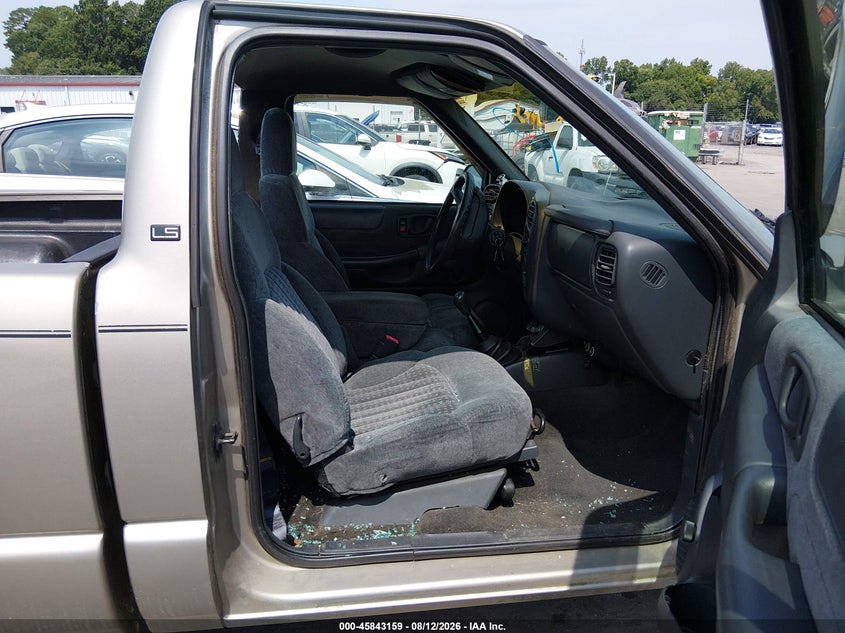 CHEVROLET S-10 1998 VIN 1GCCS1443W8172303