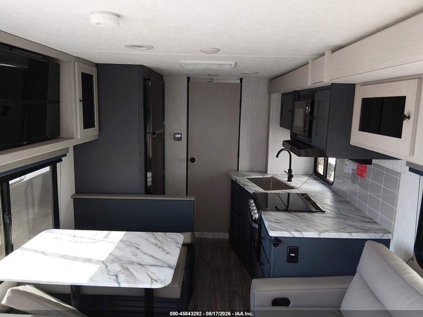 2024 COACHMEN APEX ULTRA-LITE TRAVEL TRAILERS auction photo 8