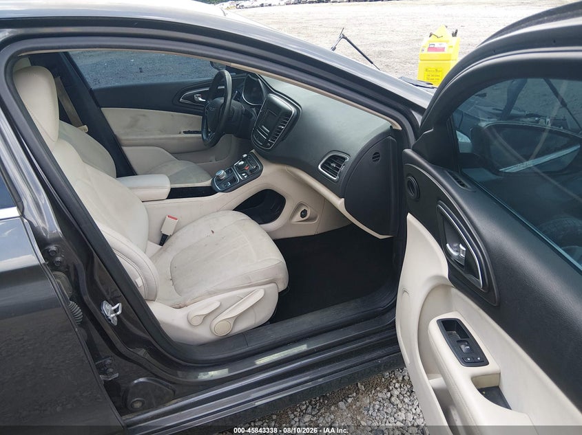 2016 CHRYSLER 200 auction photo 5