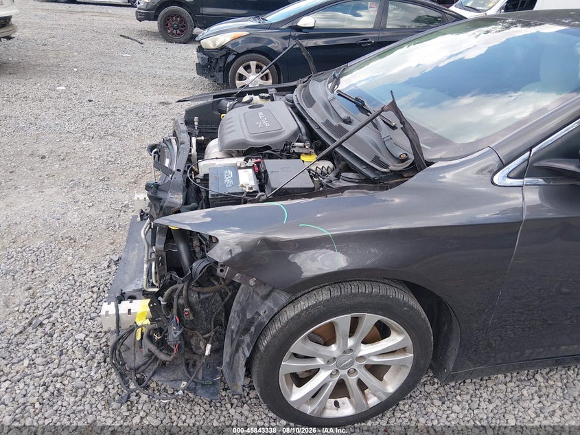 2016 CHRYSLER 200 auction photo 6