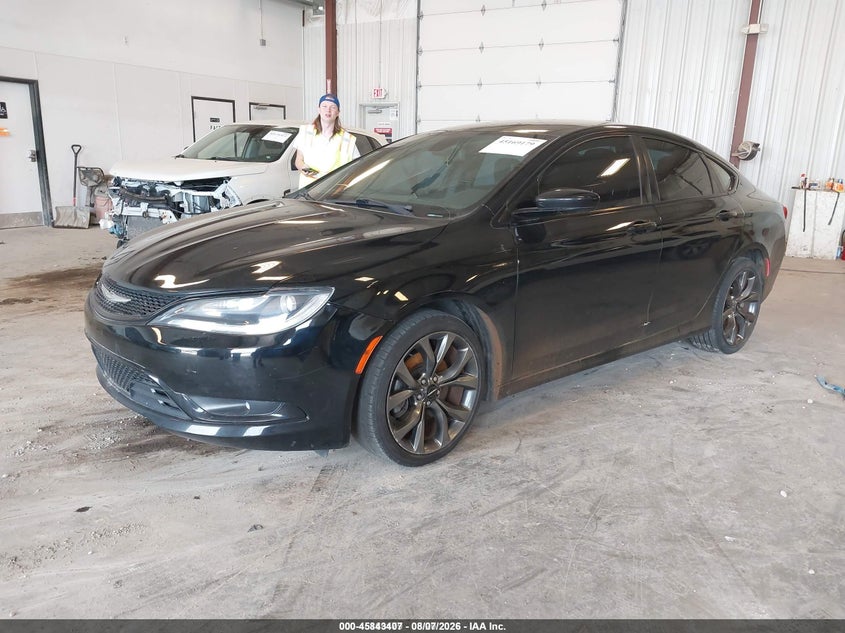 2015 Chrysler 200, Unknown, IAAI, VIN 1C3CCCBG3FN530172 — photo 2