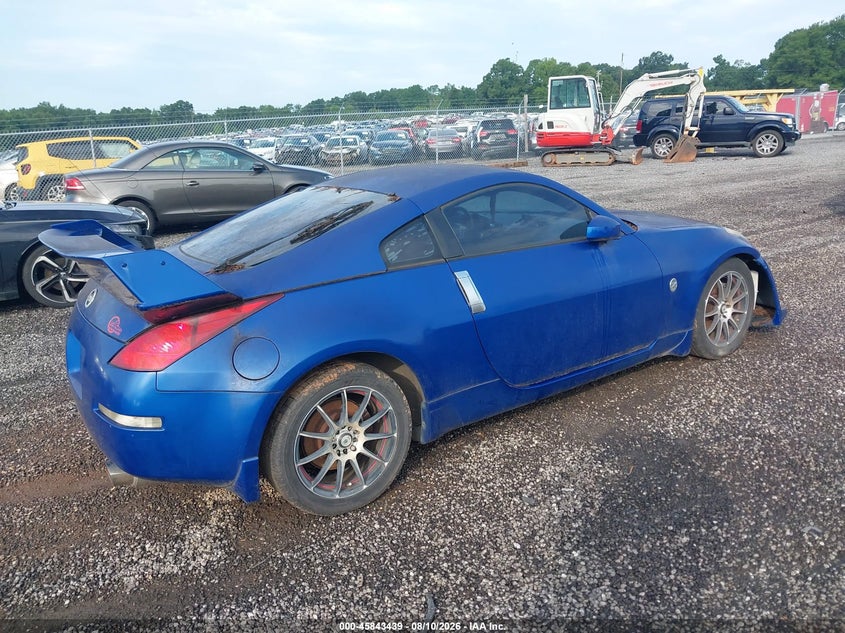 2005 NISSAN 350Z
