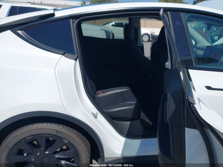 TESLA MODEL Y 2022 VIN 7SAYGDEE4NF575417
