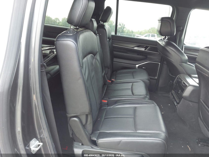2024 JEEP WAGONEER L auction photo 8