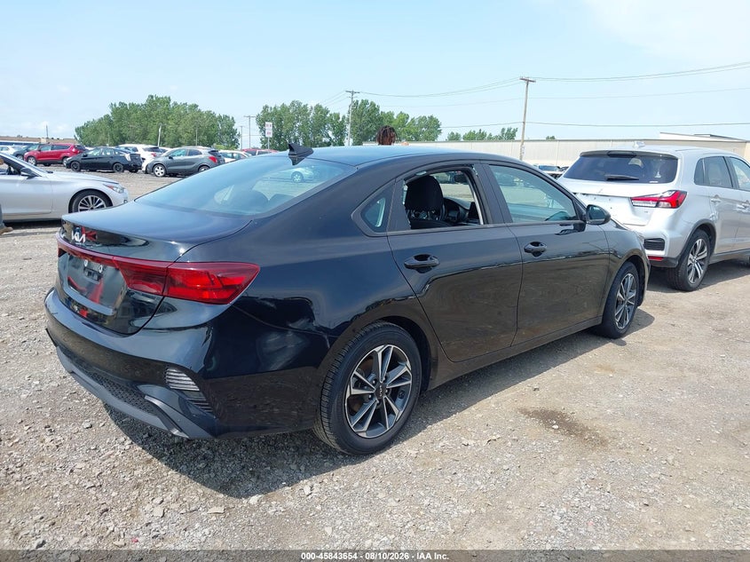 2024 KIA FORTE auction photo 4