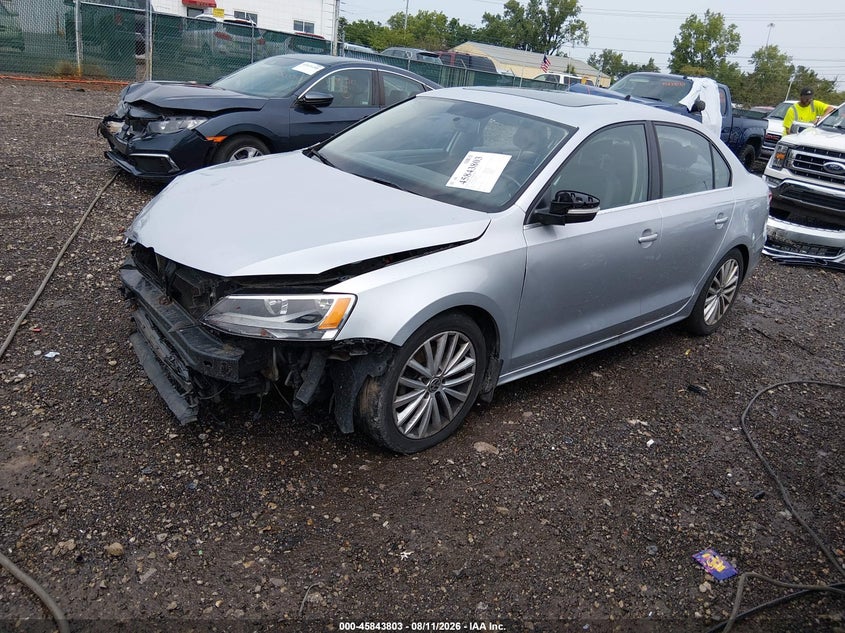 2015 VOLKSWAGEN JETTA auction photo 2