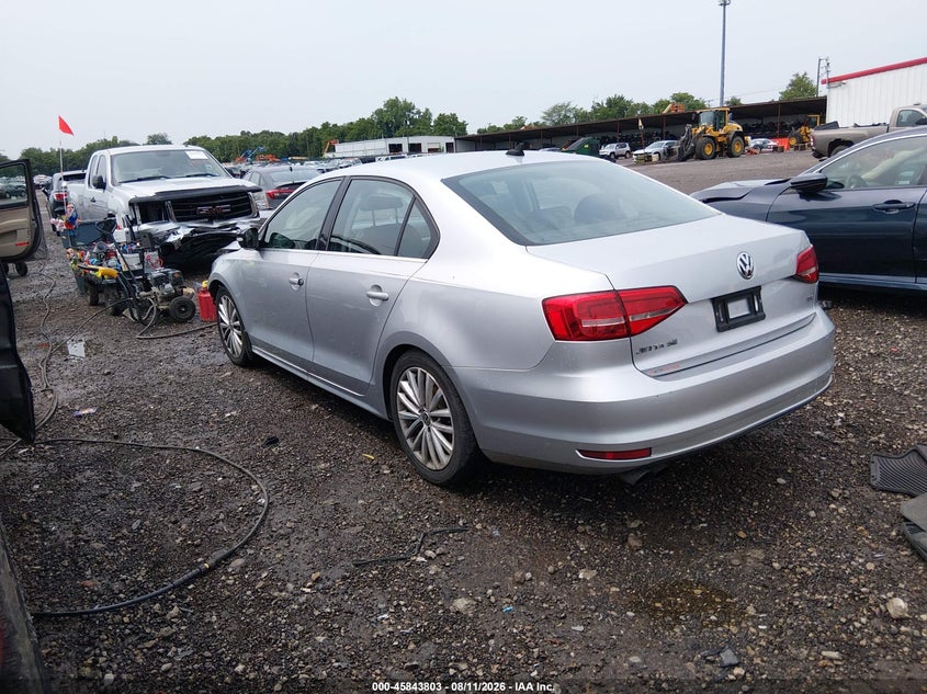 2015 VOLKSWAGEN JETTA auction photo 3
