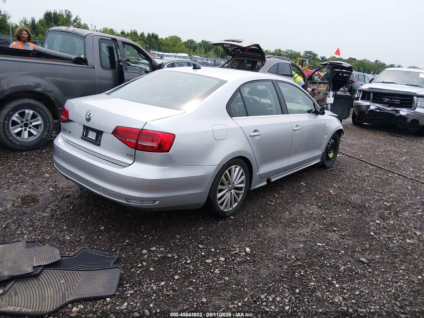 2015 VOLKSWAGEN JETTA auction photo 4
