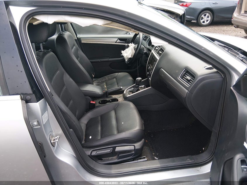 2015 VOLKSWAGEN JETTA auction photo 5