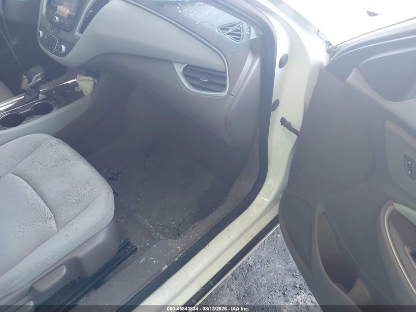 2022 CHEVROLET MALIBU auction photo 5