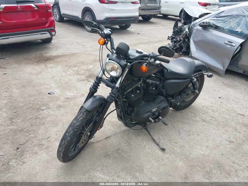 HARLEY-DAVIDSON XL883 2010