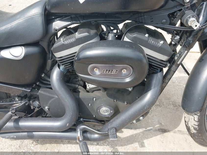 HARLEY-DAVIDSON XL883 2010