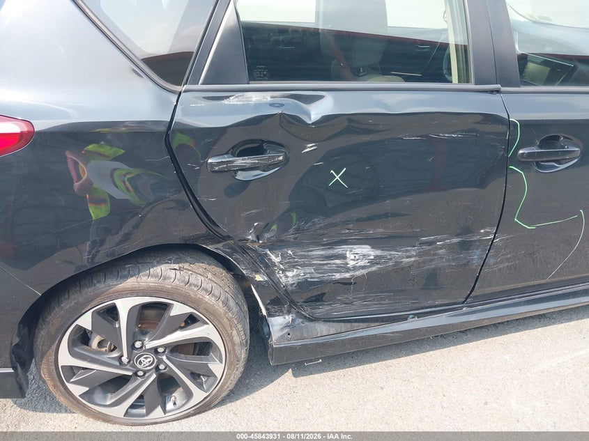 2017 TOYOTA COROLLA IM auction photo 6