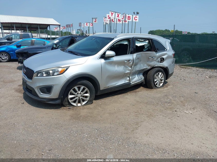 2017 Kia Sorento, Лівий бік, IAAI, VIN 5XYPGDA58HG317834 — фото 2