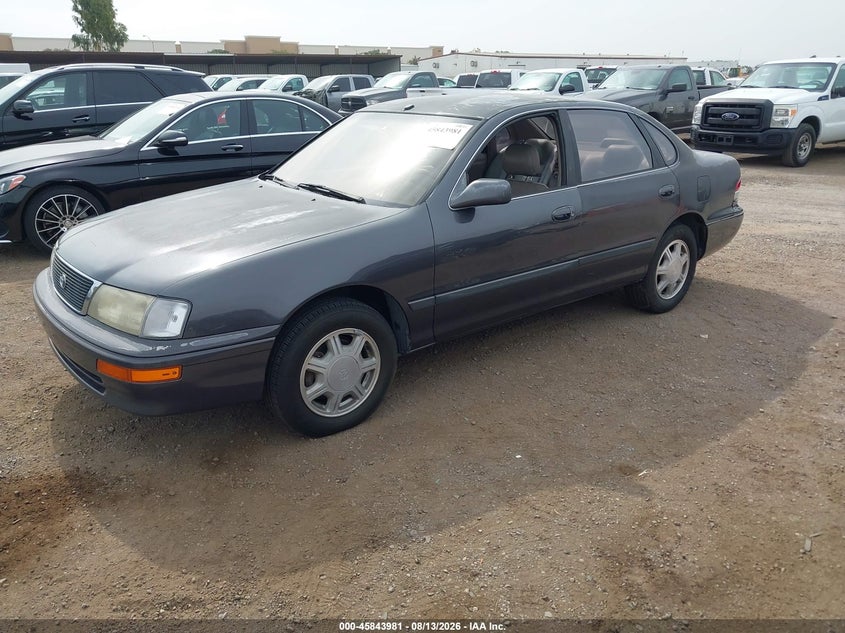 1995 TOYOTA AVALON auction photo 2
