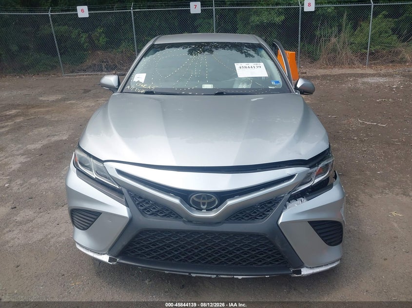 TOYOTA CAMRY - zdjęcie 12