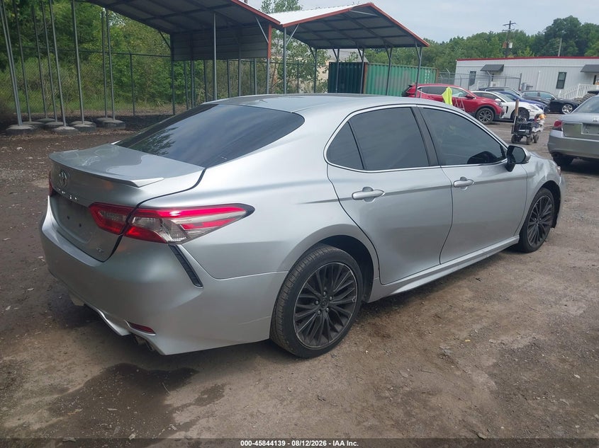 TOYOTA CAMRY - zdjęcie 4