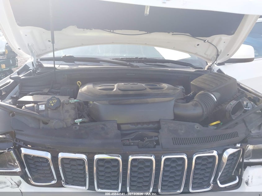 JEEP GRAND CHEROKEE - zdjęcie 10